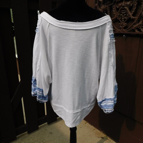 We the Free L Oversized Blue Embroidered Raglan Sweatshirt NEW - Picture 6 of 6